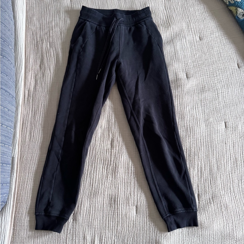 Lululemon black scuba joggers size 2